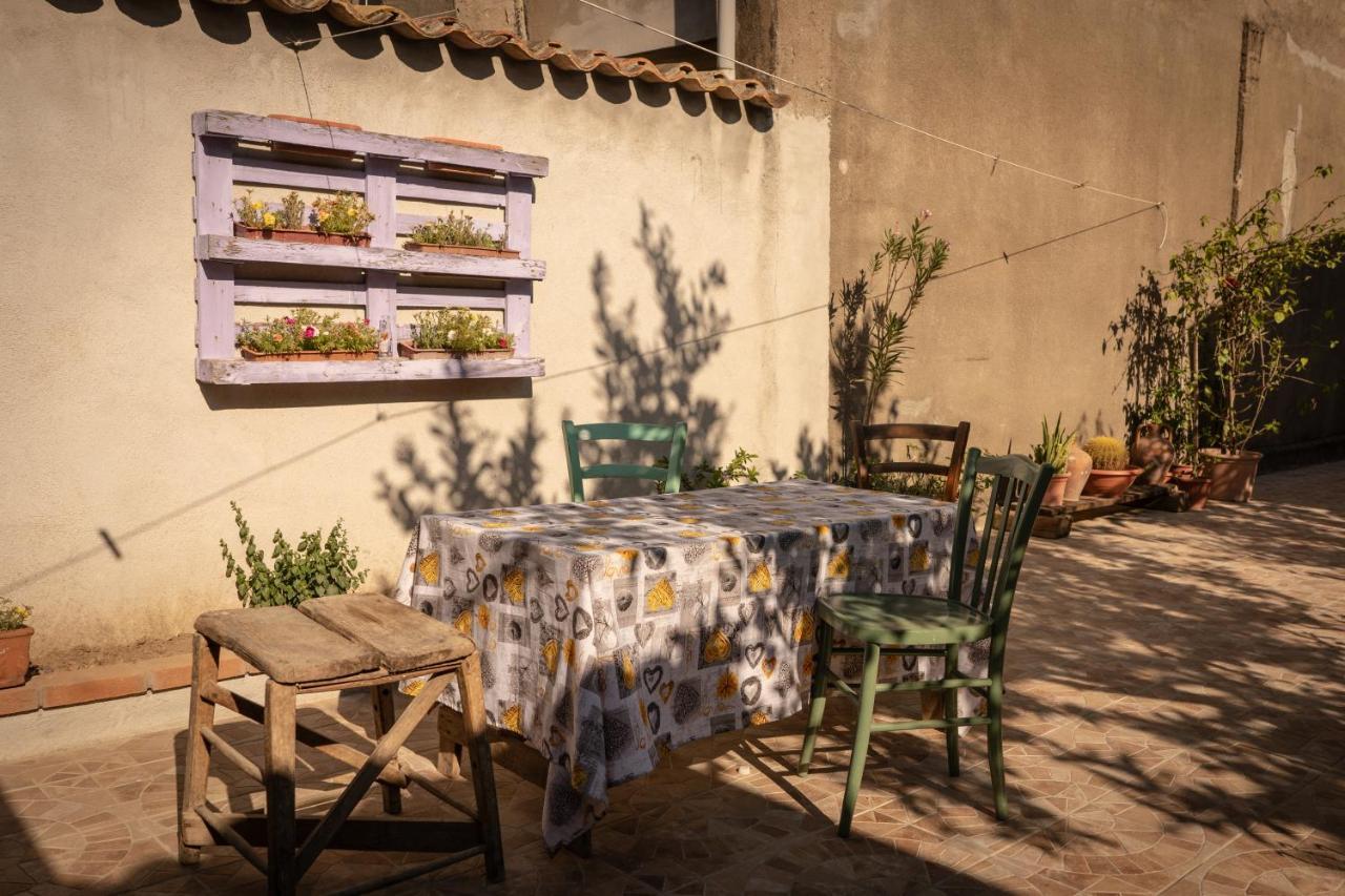 Sa Domu De Ladiri - Matrimoniale Con Giardino Bed & Breakfast Musei Bagian luar foto